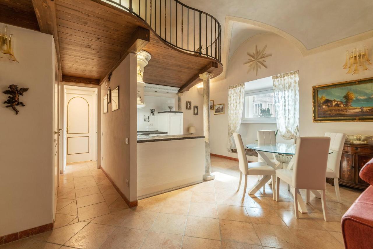 Palazzo Altieri Elegant Apartment Řím Exteriér fotografie